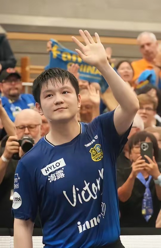 冰天雪地暖人心 大学生志愿者收获经验也收获朋友.